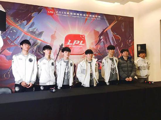 队的战术调 队的战术调