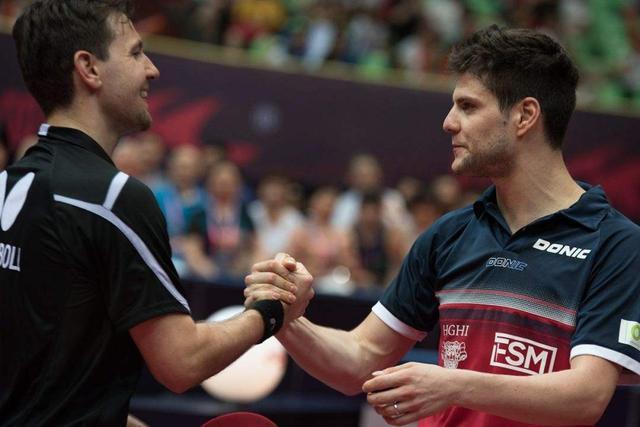 的绕后卡位 的绕后卡位